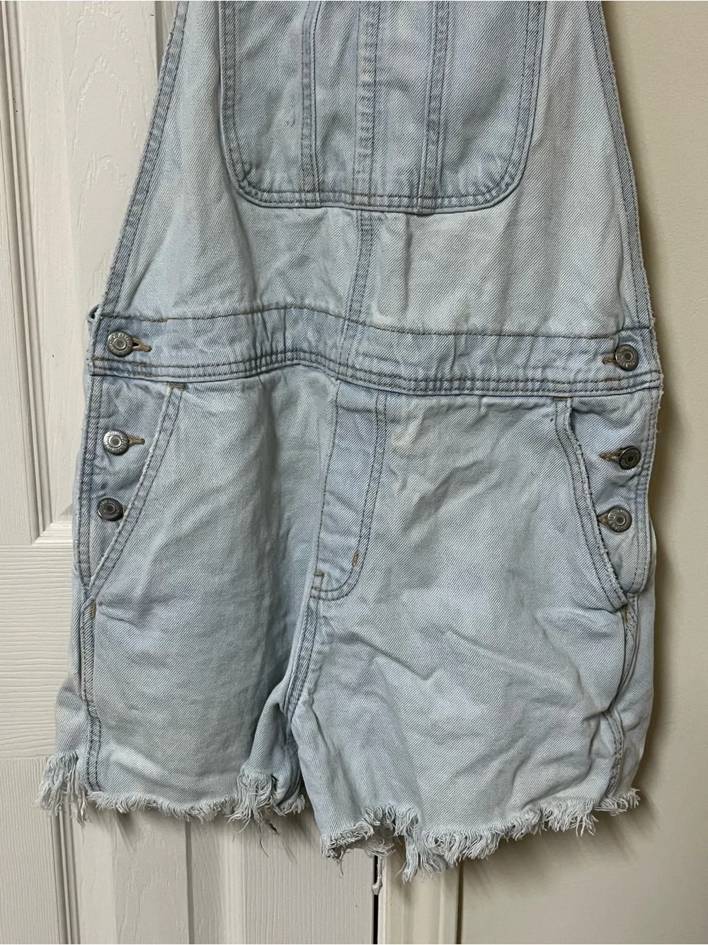 Old Navy Women Shorts L Blue Whitewash Denim Overalls Raw Hem 4